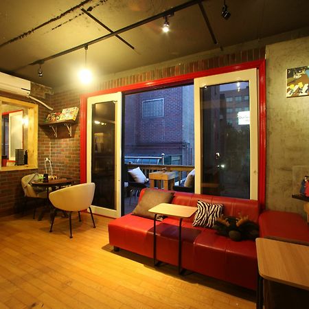 Mr. Comma Guesthouse Seoul Bagian luar foto