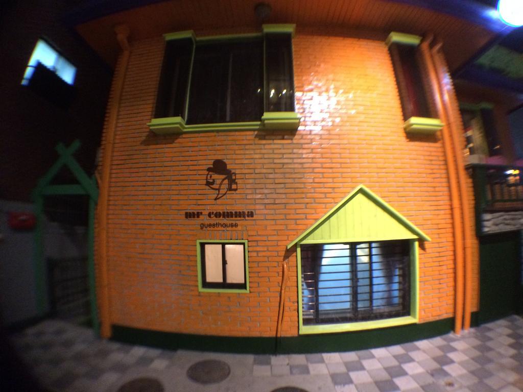 Mr. Comma Guesthouse Seoul Bagian luar foto
