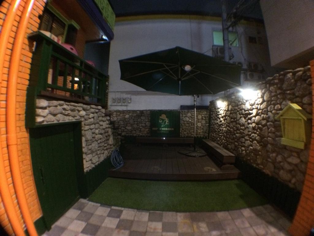 Mr. Comma Guesthouse Seoul Bagian luar foto