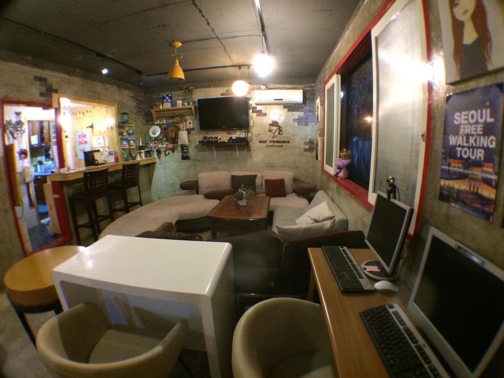 Mr. Comma Guesthouse Seoul Bagian luar foto