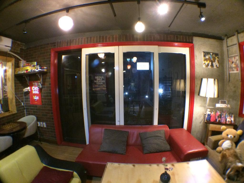 Mr. Comma Guesthouse Seoul Bagian luar foto