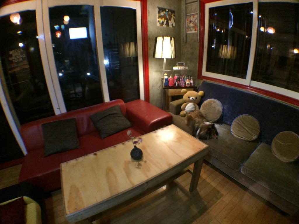 Mr. Comma Guesthouse Seoul Bagian luar foto
