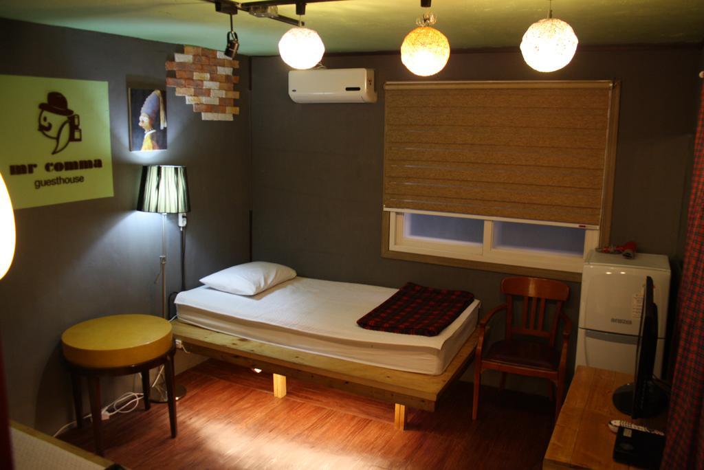 Mr. Comma Guesthouse Seoul Bagian luar foto