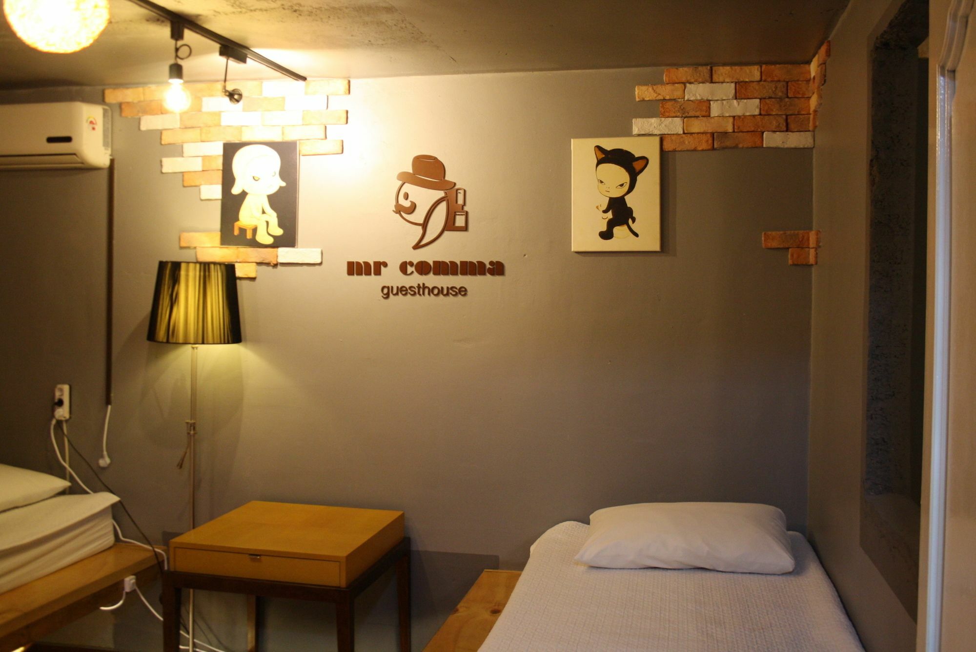 Mr. Comma Guesthouse Seoul Bagian luar foto