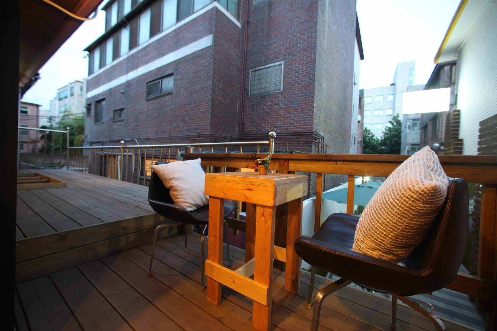 Mr. Comma Guesthouse Seoul Bagian luar foto